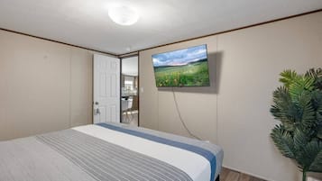 熨斗/熨衣板、旅行婴儿床、免费 WiFi、床单