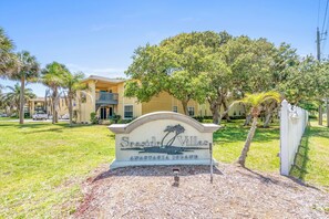 Exterior - Beach Life, ground floor, quiet &clean. 2BR 2 Bath (Saint Augustine)