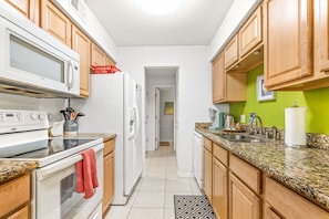 Microonde, lavastoviglie, macchina per tè/caffè