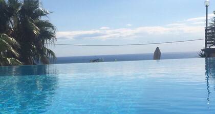 Elegant apartment with private swimming pool