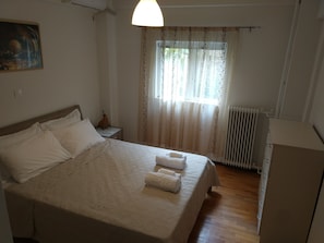 2 bedrooms, individually decorated, individually furnished - Family apartment 450m from metro near Acropolis (Athens)