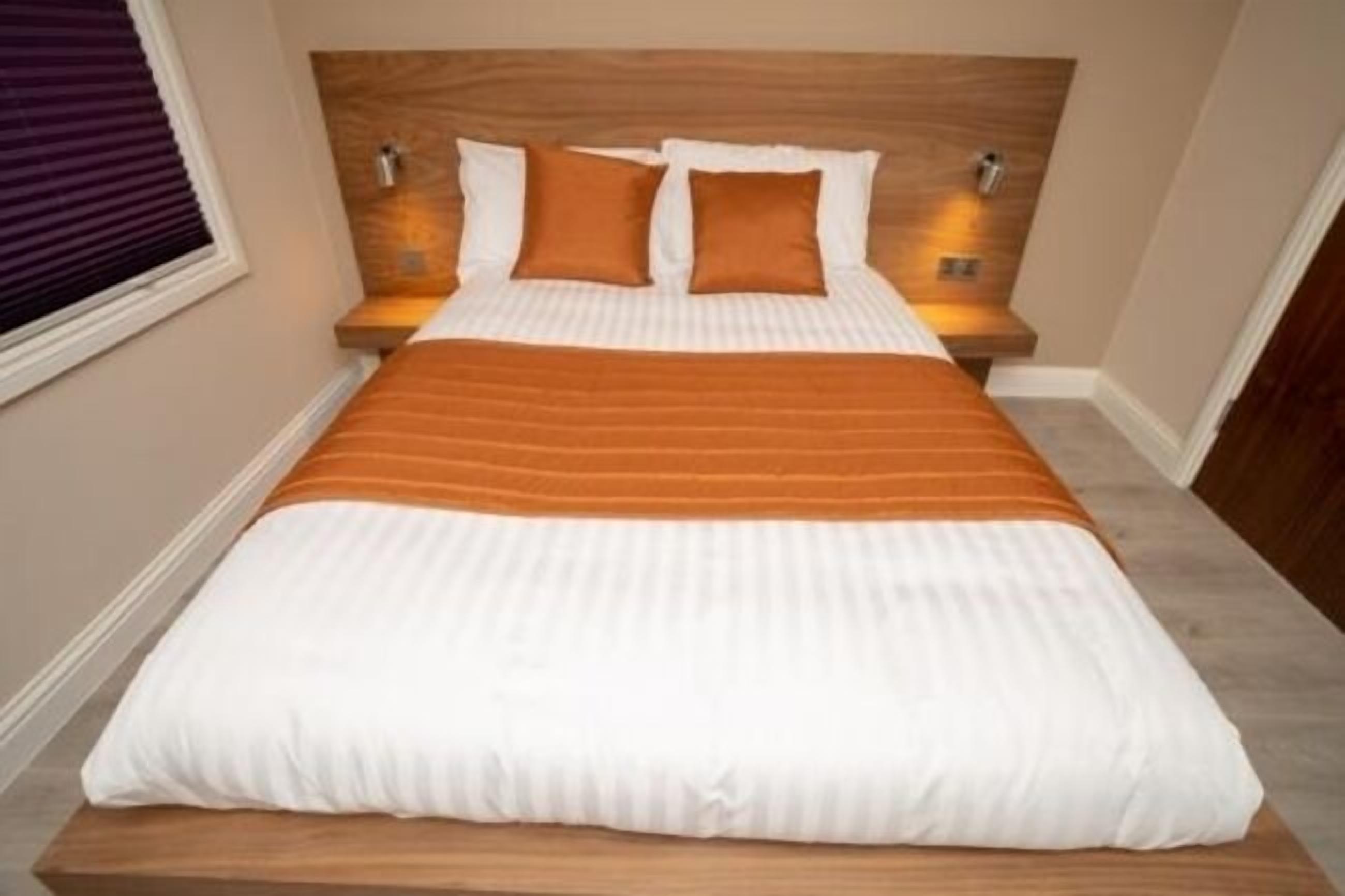 classic double room | individually decorated, individually furnished, desk, laptop workspace