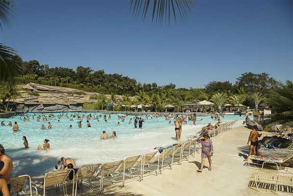 Piscina externa, piscina aquecida