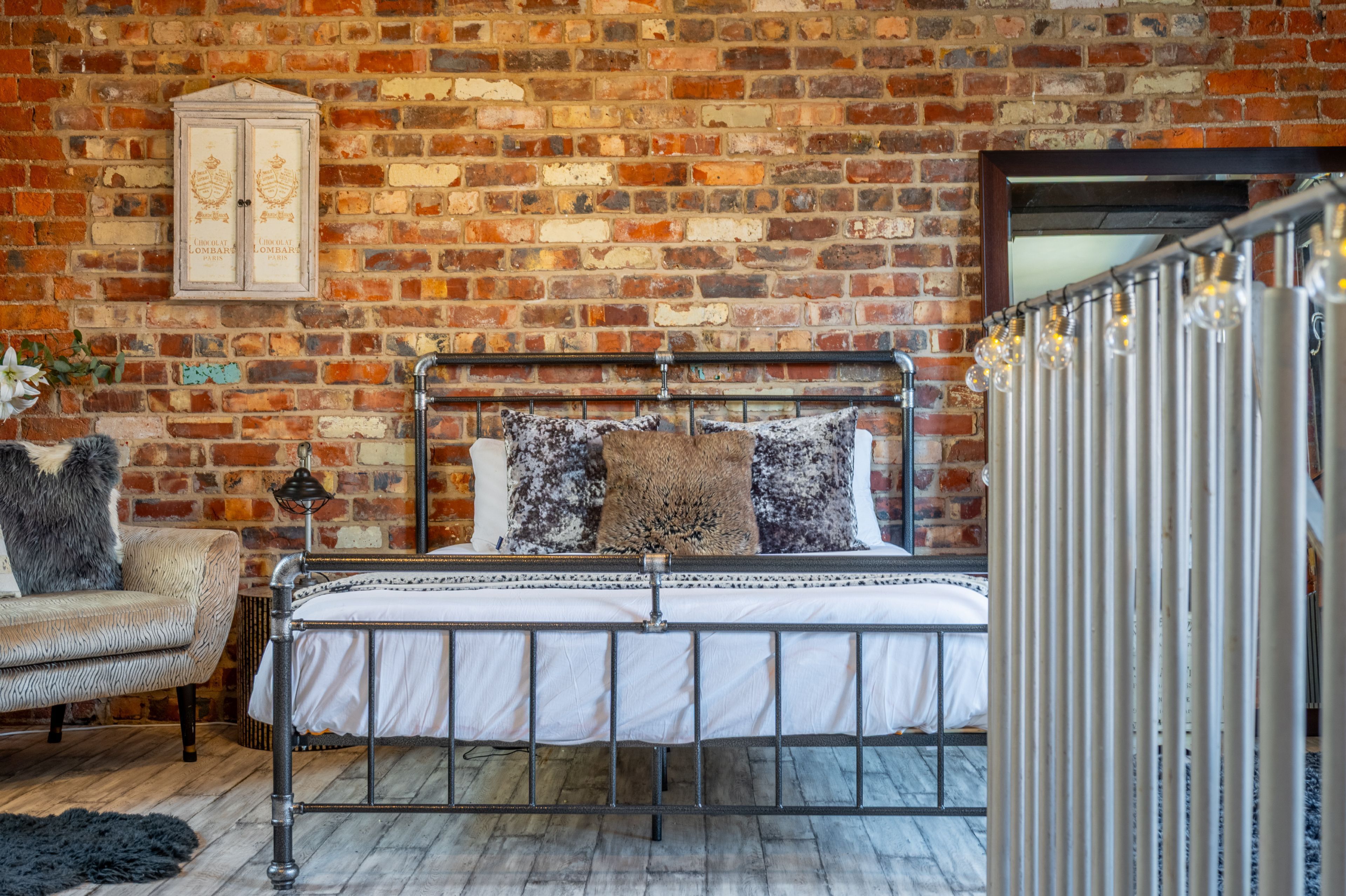 1 bedroom, iron/ironing board, internet