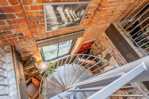 New York Loft  -  a couples retreat that sleeps 4 guests