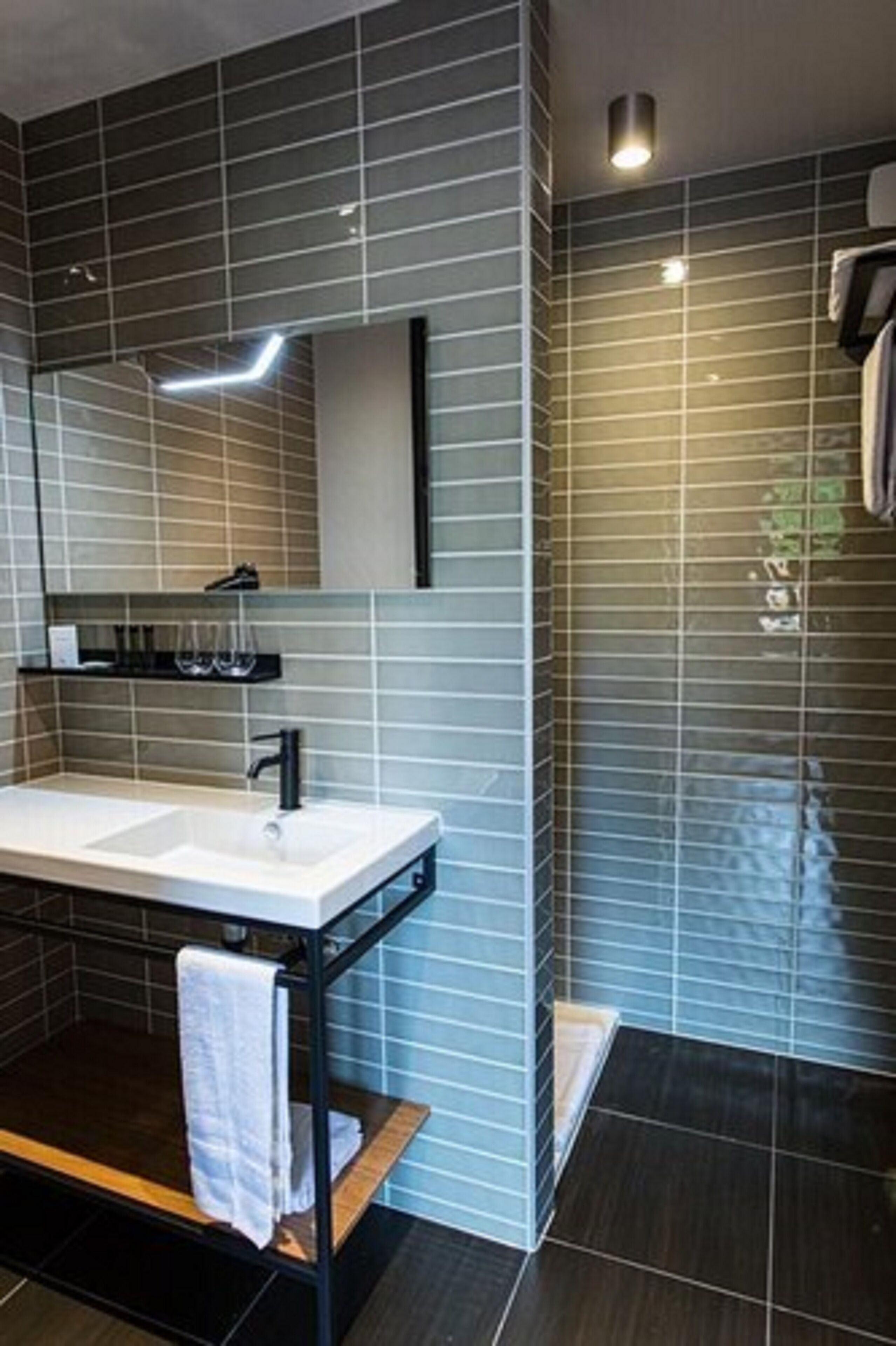 comfort double room | bathroom | towels