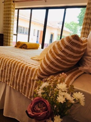 4 Schlafzimmer, Bügeleisen/Bügelbrett, kostenloses WLAN, Bettwäsche