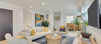 SLC Granary District Downtown Townhse 2 King Suites/Sleeper/2.5 BA + 2CarGarage