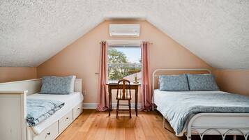 2 bedrooms, desk, iron/ironing board, travel crib