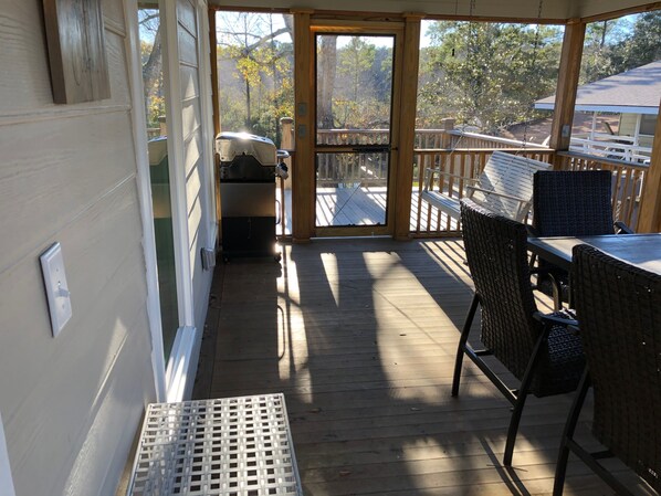 屋外ダイニングエリア