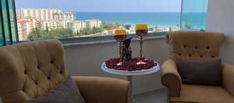 GoldenPark King Suites