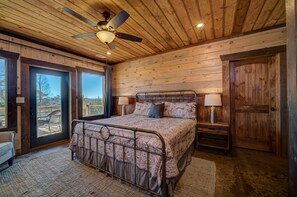 3 chambres, fer et planche à repasser, Wi-Fi gratuit, draps fournis