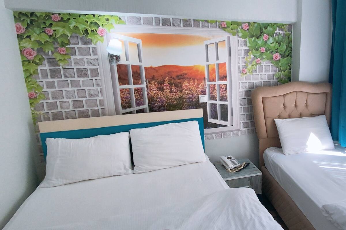 WiFi (free), bed sheets