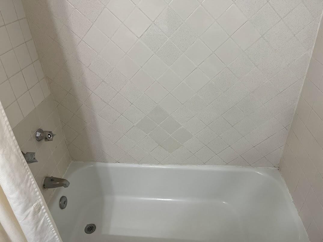 Kostenlose Toilettenartikel, Handtücher