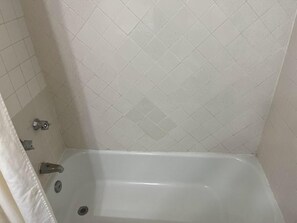 Kostenlose Toilettenartikel, Handtücher