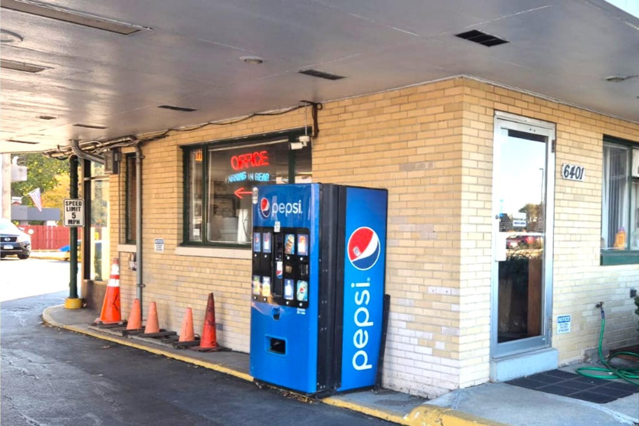 Photo - Motel Edgebrook Chicago North Shore by OYO