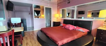OYO Hotel Edgebrook Chicago North Shore