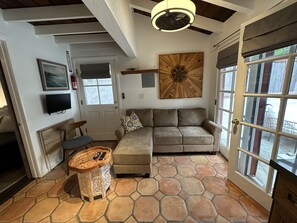 Smart TV, computer monitors - El Bungaló Privado (San Clemente)