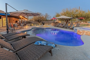 حمّام سباحة مُدفَّأ