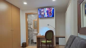 Superior-Doppelzimmer | Zimmersafe, Bügeleisen/Bügelbrett, kostenloses WLAN, Bettwäsche