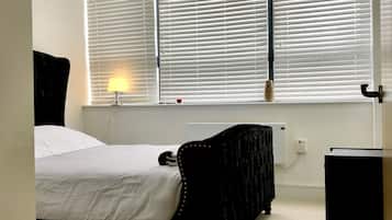 1 bedroom, in-room safe, desk, iron/ironing board