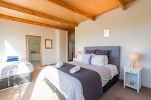 5 bedrooms, iron/ironing board, travel cot, free WiFi