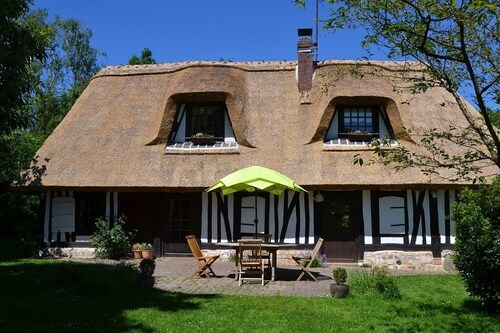 Authentic cottage between Honfleur & Rouen, with SPA... and wellness option