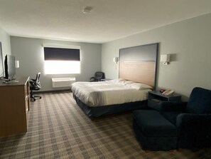 Pillow-top beds, desk, laptop workspace, blackout curtains - AmericInn by Wyndham Viroqua (Viroqua)