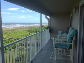 Property grounds - Oceanfront FANTASTIC VIEW, large balcony, 2/2 condo (Cocoa Beach)