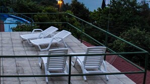 Basic Triple Room | Sun deck - Hotel Vista Real Manuel Antonio (Quepos)