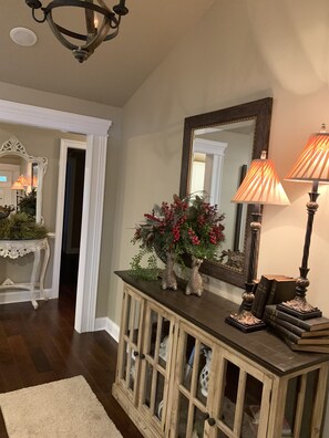 Interior - The Creek House ~Gorgeous upscale 3/BR 3/Bath home in historic district (Edenton)