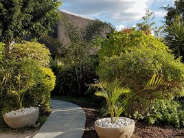 Sunbirds Chobe Villa | Garden view