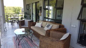Sunbirds Chobe Villa | Terrace/patio