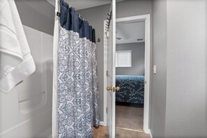 8 bedrooms, iron/ironing board, free WiFi, bed sheets