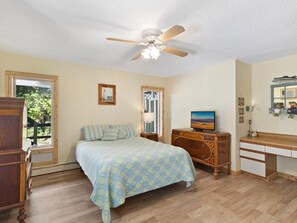 4 bedrooms, WiFi, bed sheets