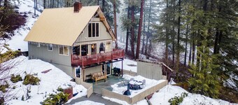 Leavenworth Cabin Close To Town And Jaw Dropping View!