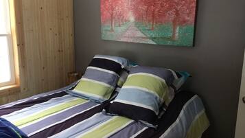 3 chambres, fer et planche à repasser, Wi-Fi gratuit, draps fournis