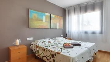 3 chambres, fer et planche Ă repasser, Internet, draps fournis