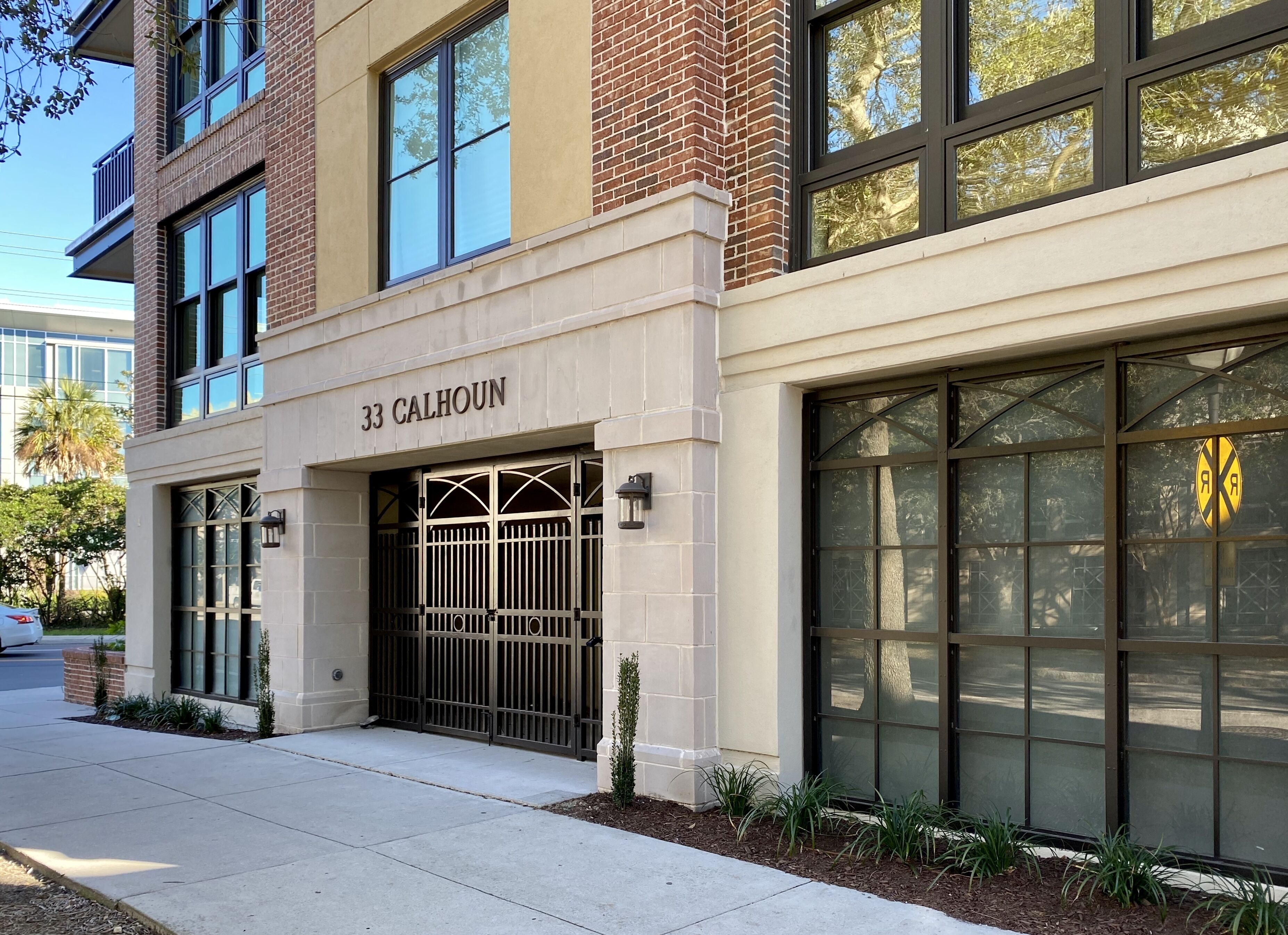 3 Bedroom Condo in the Heart of Historic Charleston - ideal for remote working