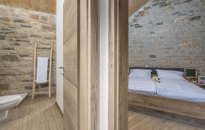 1 bedroom, free WiFi, bed sheets - Aquileia Residence # 2- peaceful, private garden, large pool, close to Grožnjan (Grožnjan)