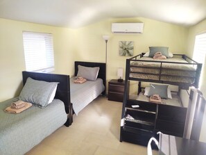 2 chambres, fer et planche Ă repasser, Wi-Fi, literie fournie