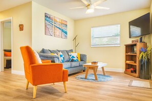 Téléviseur, table de baby-foot