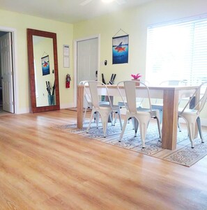 Dining - ❣️Family/Couples Retreat near Airport|Cruise Port & Beach... (Fort Lauderdale)