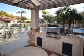 Outdoor dining - GORGEOUS VACATION CONDO  WITH HEATED POOL, SPA, FITNESS ROOM, PATIO, GARAGE (Mesa)