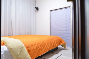 3 habitaciones, decoración personalizada y muebles diferentes 