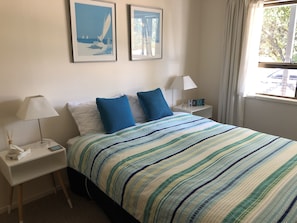 3 Schlafzimmer, Bügeleisen/Bügelbrett