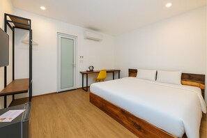 Standard Double Room | Premium bedding, soundproofing, iron/ironing board, free WiFi - Lakeside House - Hanoi (Hanoi)