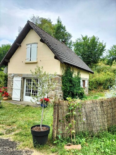 House, old bread oven, terrace, Mallet beaches
