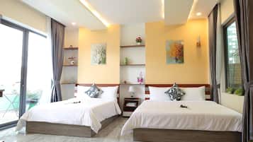 Superior Twin Room | Desk, laptop workspace, soundproofing, free WiFi