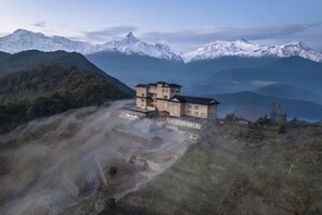 Front of property - Sarangkot Mountain Lodge (Pokhara)
